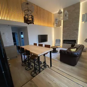 Cornelia 03 Apartment